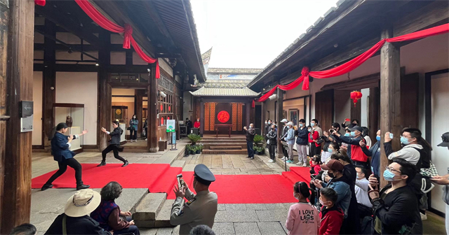 皇冠国际