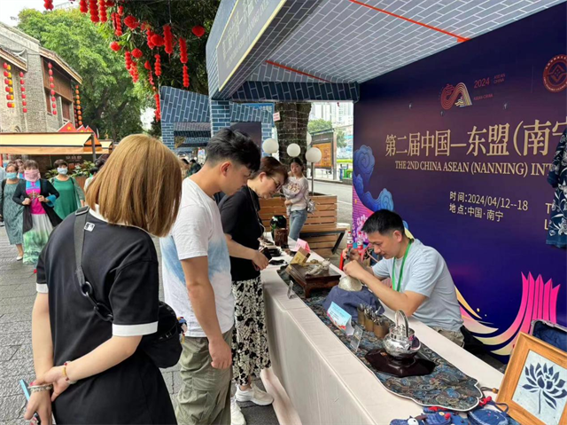 皇冠国际
